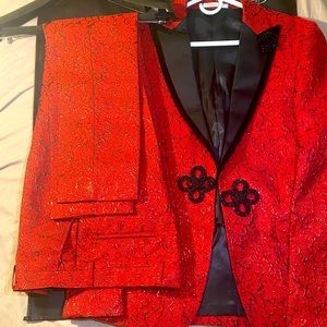 Giovanni Testi Red Suit Jacket/38R And Pants/32R With Matching Bow Tie